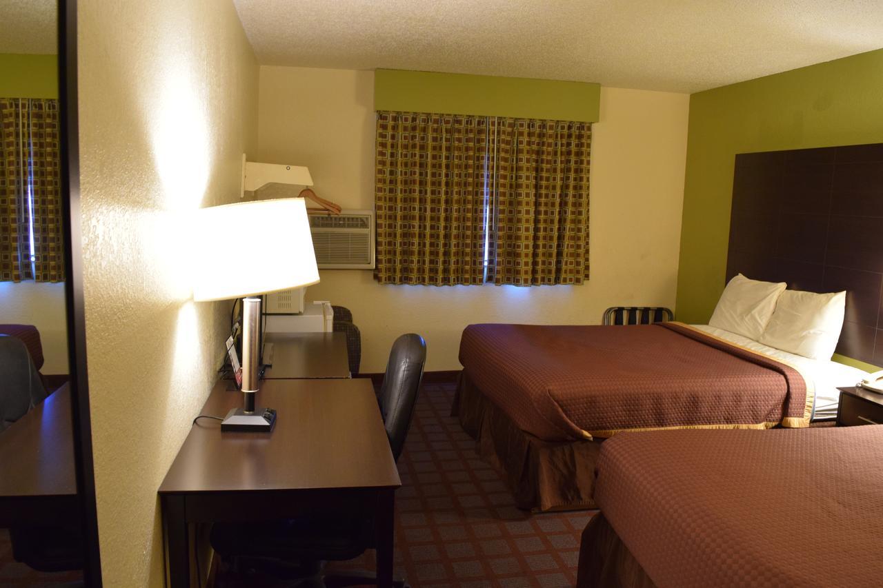 Motel Super 8 By Wyndham Saginaw Exteriér fotografie