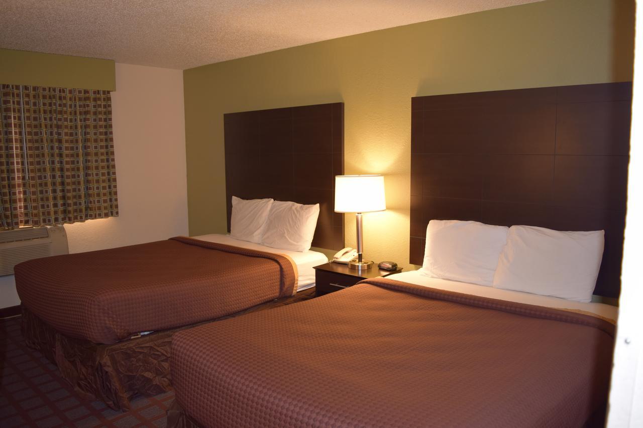 Motel Super 8 By Wyndham Saginaw Exteriér fotografie